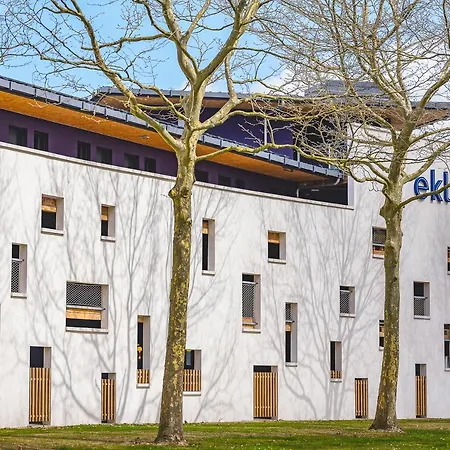 Eklo Marne La Vallée Hotel *